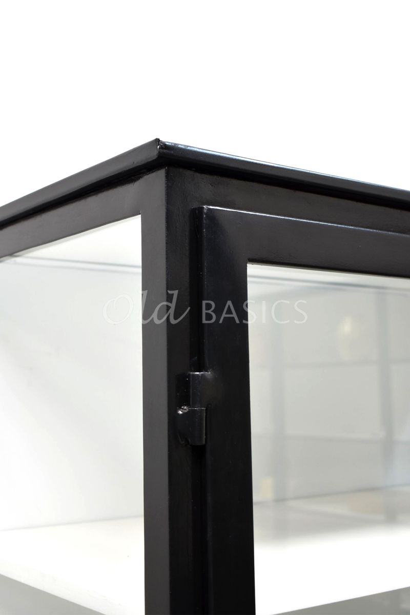 Detail van Apothekerskast Ivar LED NB, zwart, materiaal staal